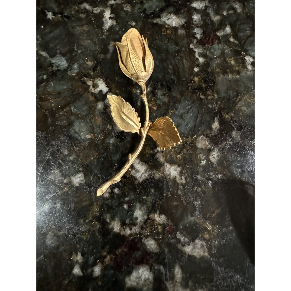 Giovanni Rose Brooch / Pin Gold Tone Flower Costume Jewelry Vintage